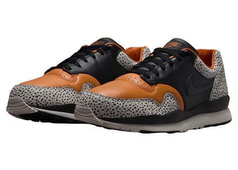 nike air safari rot|Nike Air Safari OG HM3818.